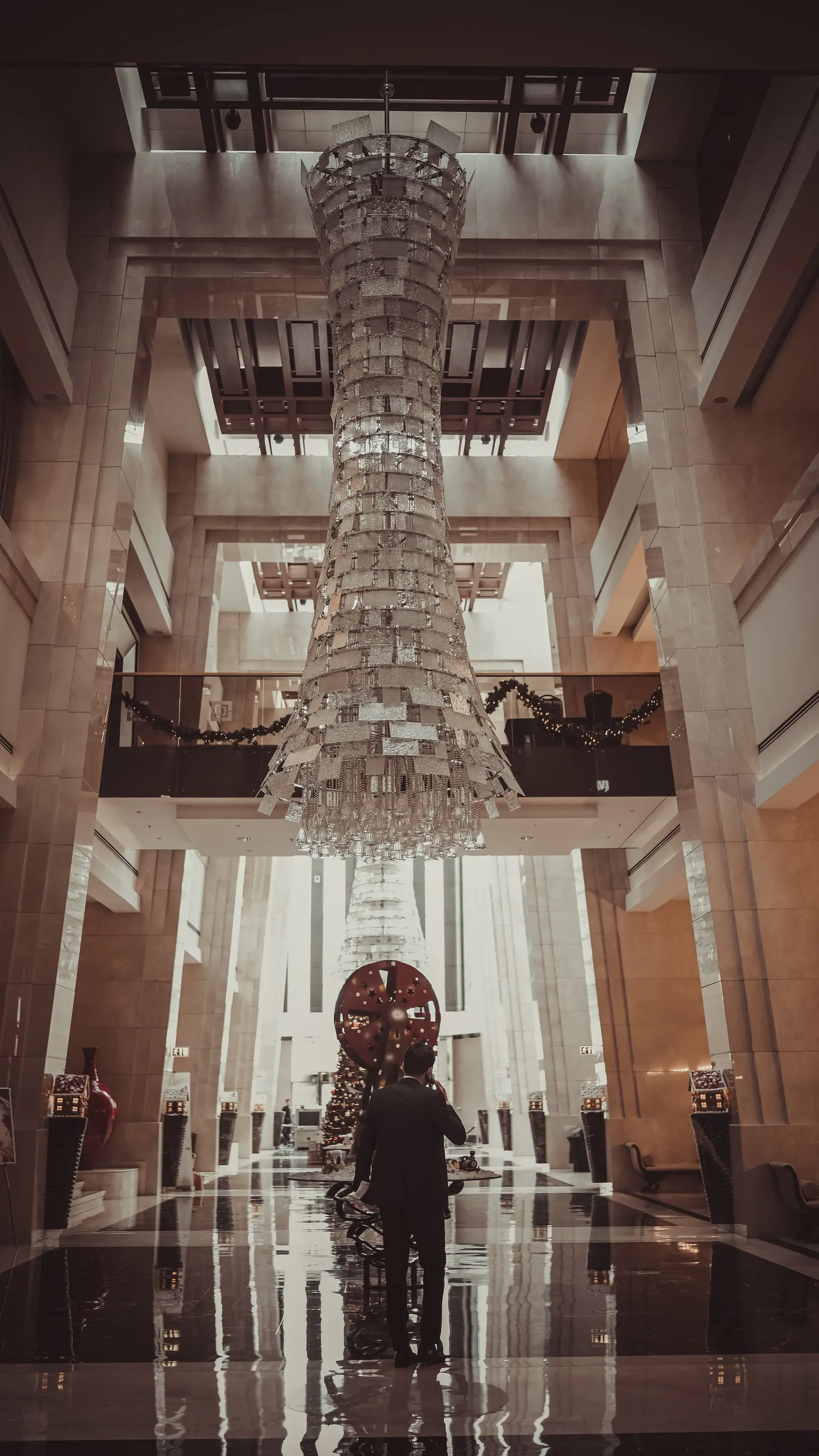 NorquarianregalCourt Elegante Lobby